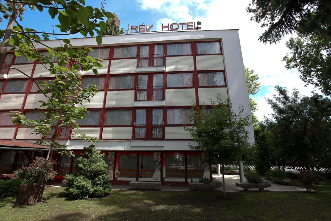 Rév Balaton * Szántód