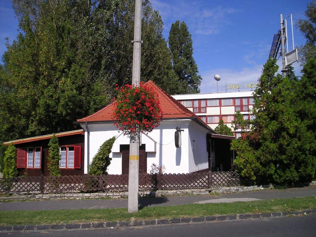 Rev Szallo Balaton Szántód